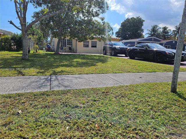 1232 NE 181st St, North Miami Beach, FL 33162