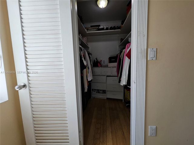 1232 NE 181st St, North Miami Beach, FL 33162