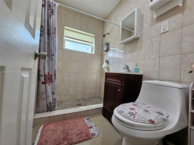 1232 NE 181st St, North Miami Beach, FL 33162