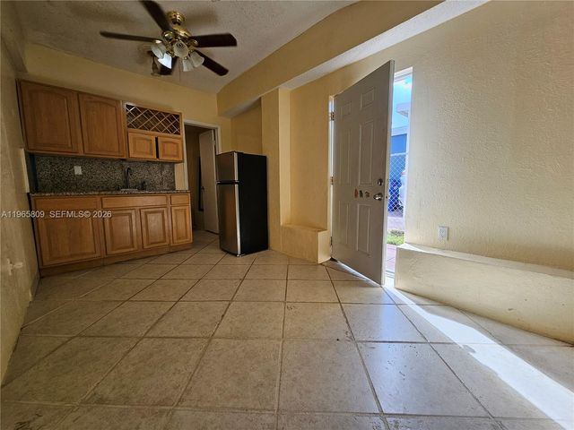 1232 NE 181st St, North Miami Beach, FL 33162