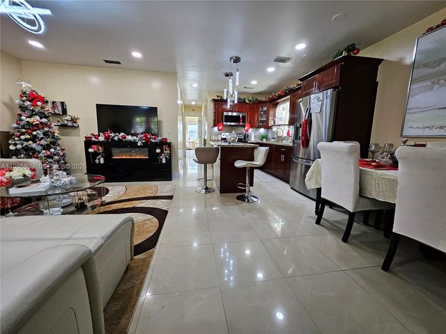 1232 NE 181st St, North Miami Beach, FL 33162