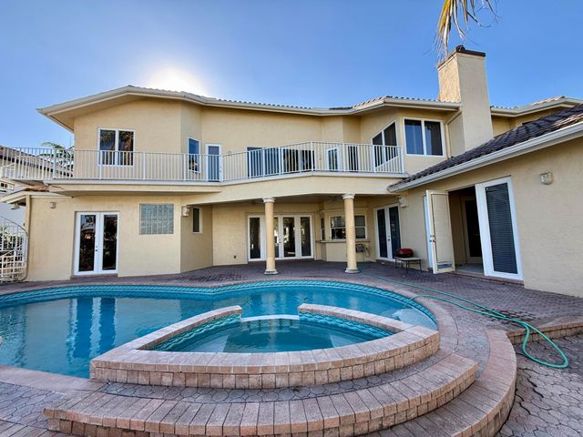 122 Nurmi Drive, Fort Lauderdale, FL 33301