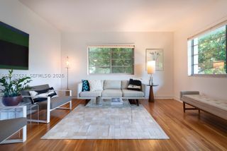 945 10th St 3, Miami Beach, FL 33139