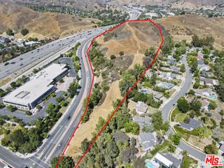 27300 Agoura Road, Calabasas, CA 91301
