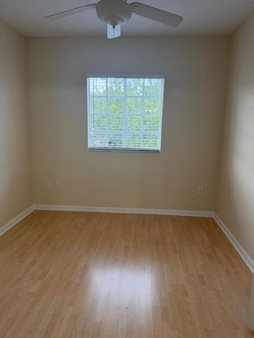 8839 S Isles Circle, Tamarac, FL 33321
