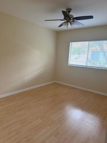 8839 S Isles Circle, Tamarac, FL 33321