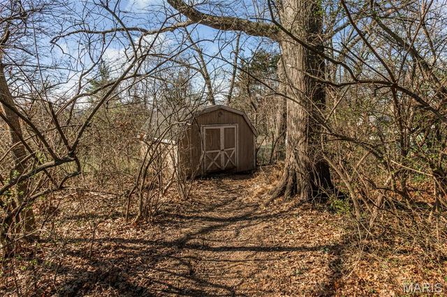 12 Winslow Lane, Des Peres, MO 63131