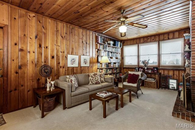 12 Winslow Lane, Des Peres, MO 63131