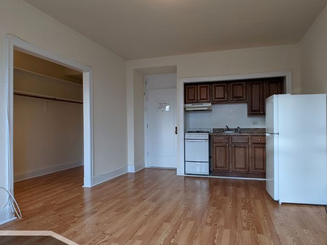 3335 W Diversey Avenue 307, Chicago, IL 60647