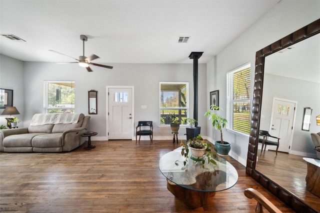 275 Pashun Ln Lane, New Waverly, TX 77358