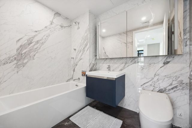 38-20 Parsons Boulevard 524, Flushing, NY 11354