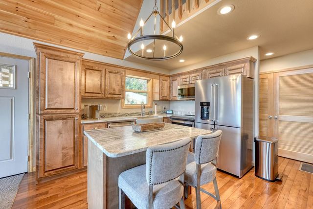 144 Lexington Drive, Brasstown, NC 28902