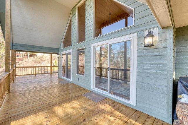 144 Lexington Drive, Brasstown, NC 28902