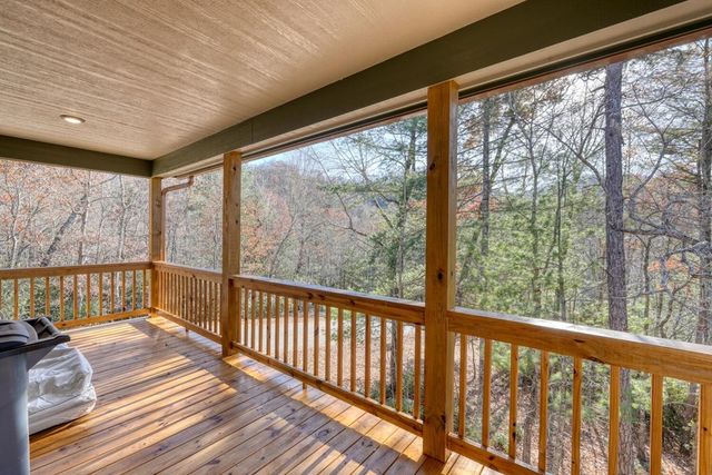 144 Lexington Drive, Brasstown, NC 28902