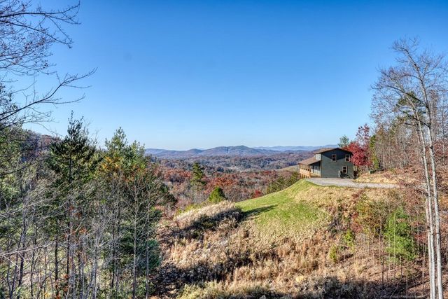 144 Lexington Drive, Brasstown, NC 28902