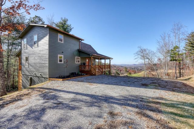 144 Lexington Drive, Brasstown, NC 28902