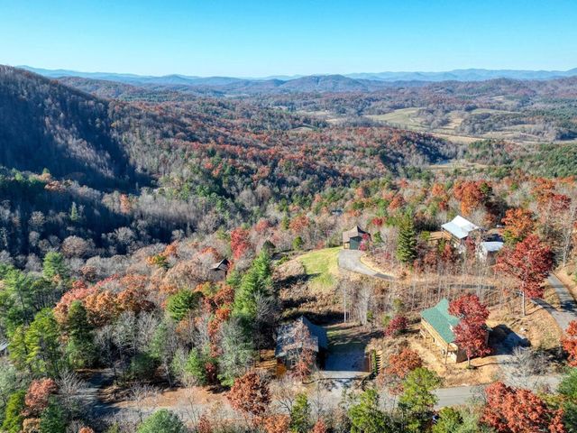 144 Lexington Drive, Brasstown, NC 28902