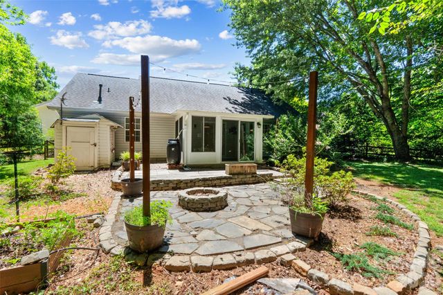 1303 Long Grass Court, Charlotte, NC 28216