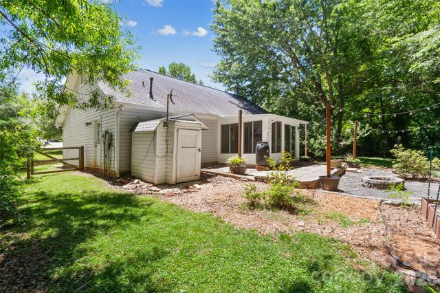 1303 Long Grass Court, Charlotte, NC 28216