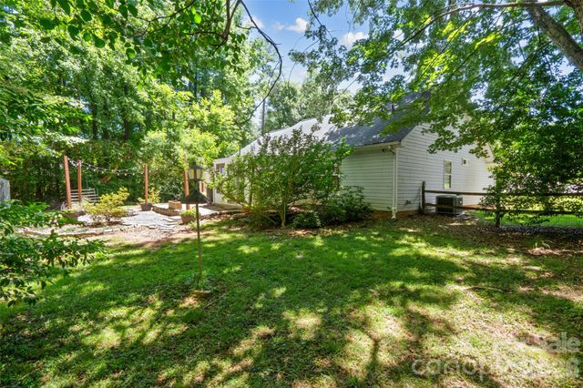 1303 Long Grass Court, Charlotte, NC 28216