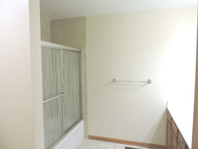 1028 Beninford Lane, Westmont, IL 60559