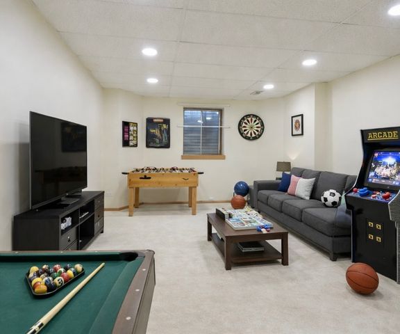 1028 Beninford Lane, Westmont, IL 60559