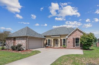 927 Fairwinds Ave, Zachary, LA 70791