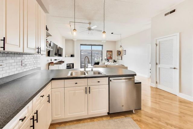 1301 W Washington Boulevard 405, Chicago, IL 60607