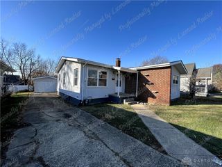 857 S Maple Avenue, Fairborn, OH 45324