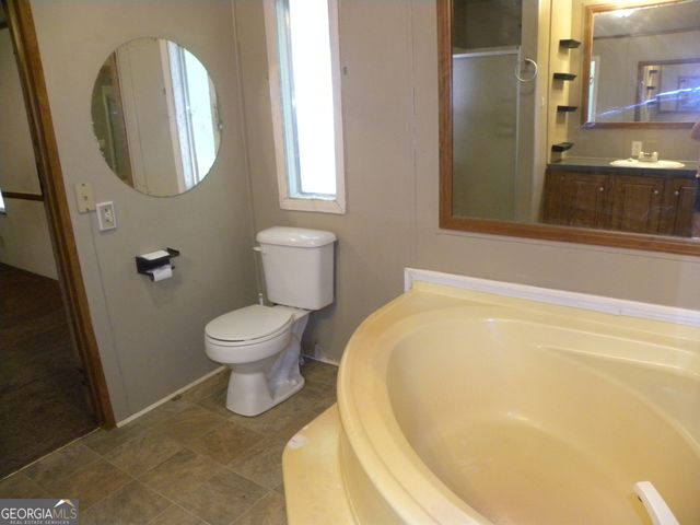 2627 Cole Road, Carnesville, GA 30521