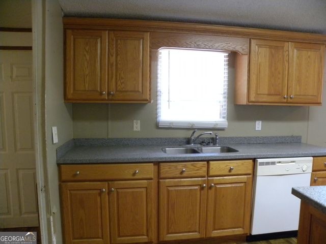 2627 Cole Road, Carnesville, GA 30521