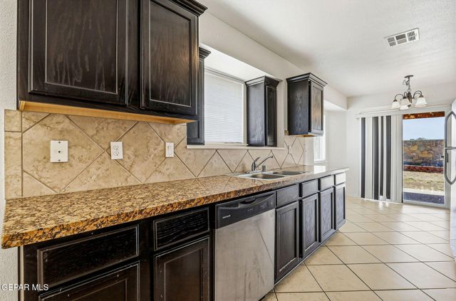 4740 HILARIO HERNANDEZ, El Paso, TX 79938