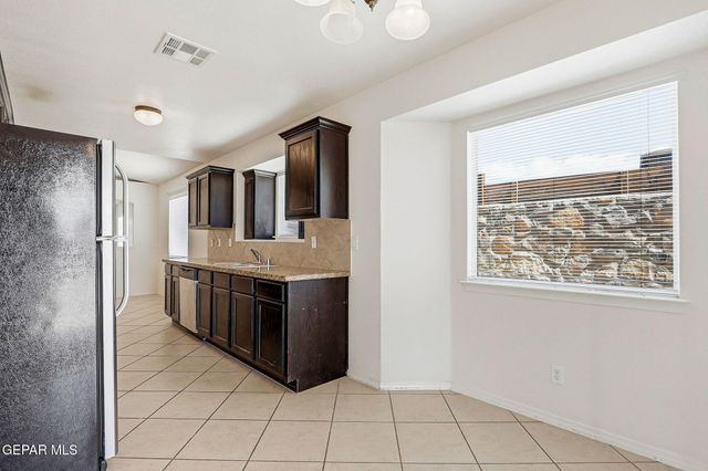 4740 HILARIO HERNANDEZ, El Paso, TX 79938