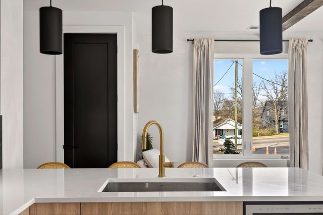 314 E Trinity Ln Apt 4, Nashville, TN 37207