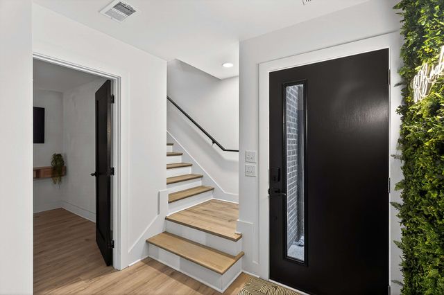 314 E Trinity Ln Apt 4, Nashville, TN 37207