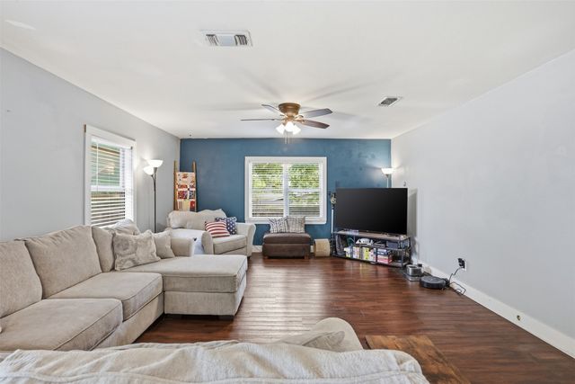 208 W Couts Street, Weatherford, TX 76086