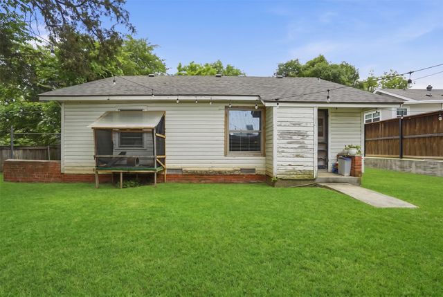 208 W Couts Street, Weatherford, TX 76086
