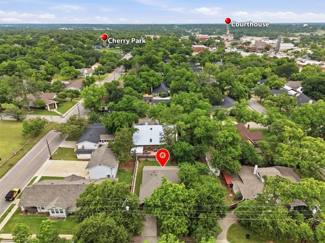 208 W Couts Street, Weatherford, TX 76086