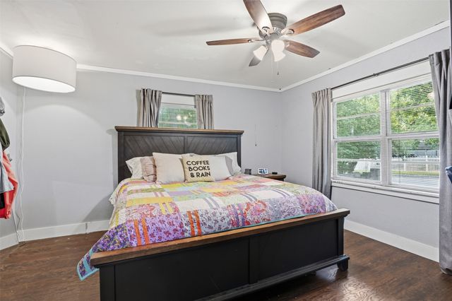 208 W Couts Street, Weatherford, TX 76086