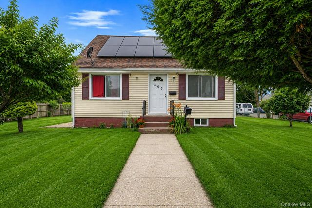 366 Albany Avenue, Amityville, NY 11701