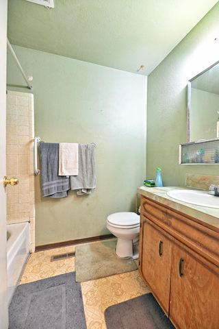 3025 Ingalls Drive, White City, OR 97503