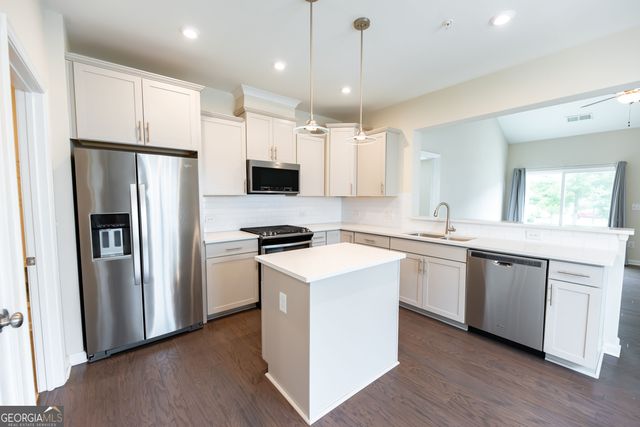 57 Robertson Avenue, Peachtree City, GA 30269