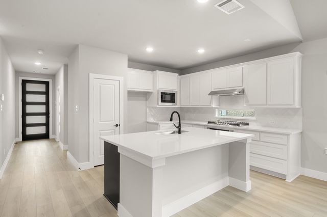 6708 Rosby Avenue, Fort Worth, TX 76123