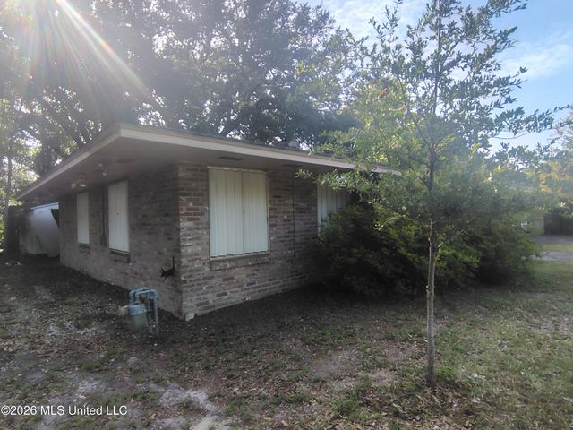 311 Lakeview Boulevard, Biloxi, MS 39531