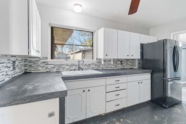 3830 Southport, San Antonio, TX 78223