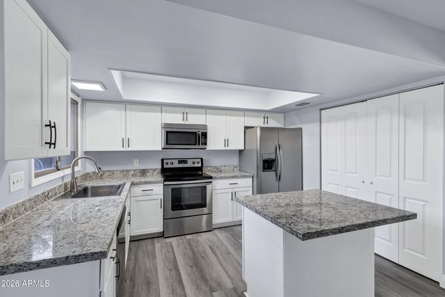 14 E HERMOSA Drive, Tempe, AZ 85282