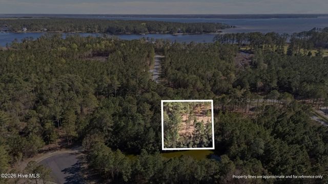 11 E Diamond Shoal Lane, Vandemere, NC 28587