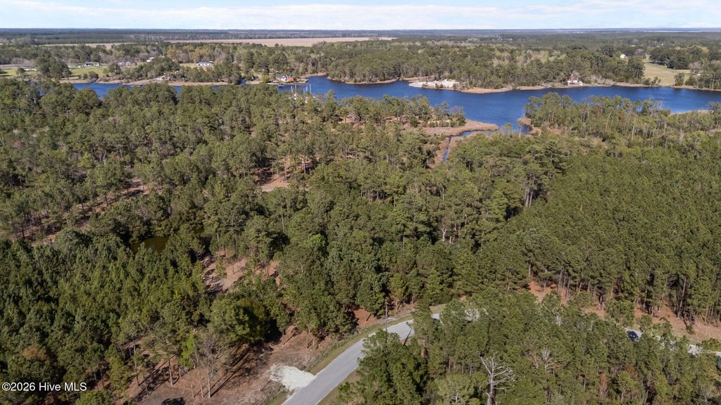 11 E Diamond Shoal Lane, Vandemere, NC 28587