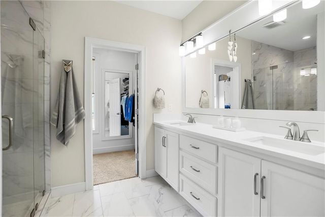 25417 W 142nd Place, Olathe, KS 66061