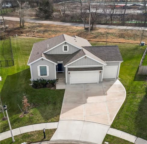 25417 W 142nd Place, Olathe, KS 66061